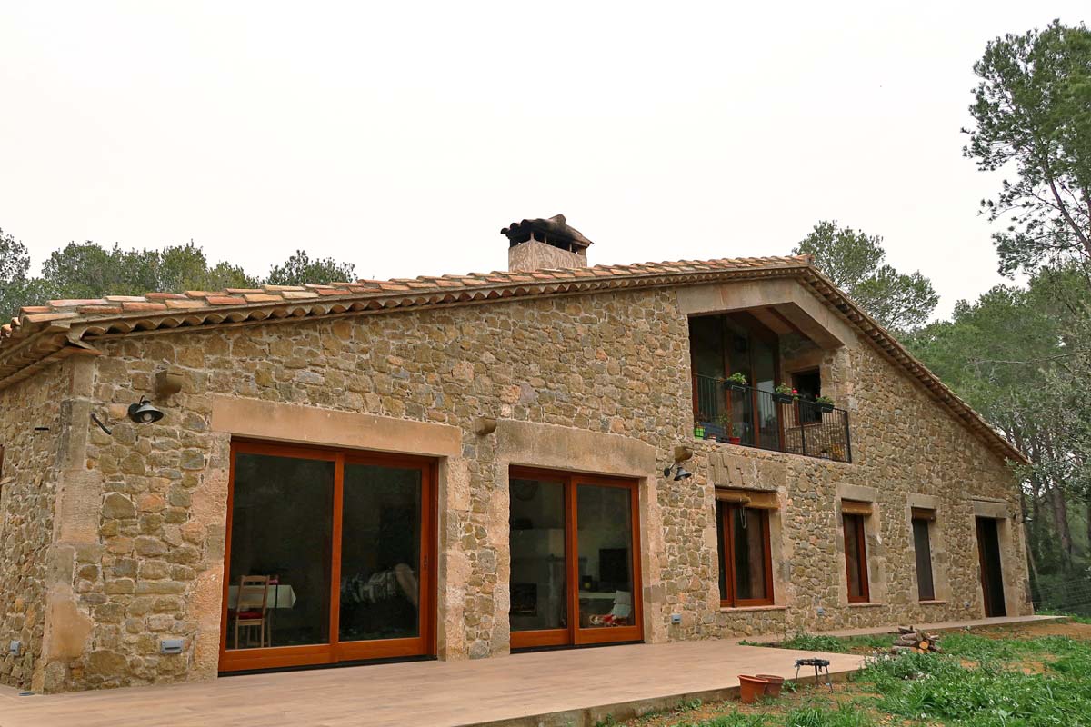 finestres de fusta model Silva 68 amb gran eficiència tèrmica a Girona fabricades per Carreté Finestres