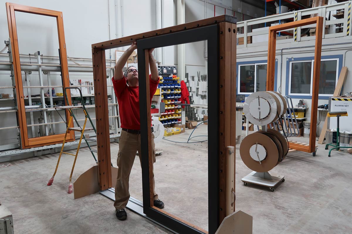 proceso fabricación ventanas madera ahorro energético y económico-Carreté Finestres , La Selva del Camp